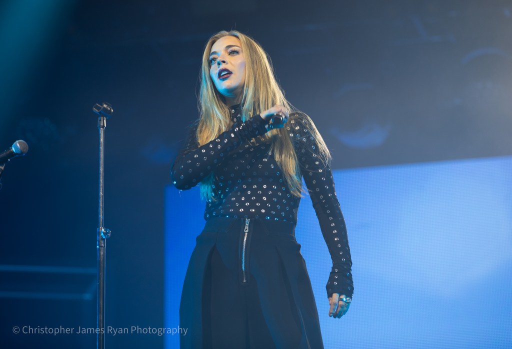 Becky Hill live at haydock racecourse 8th august 2025 